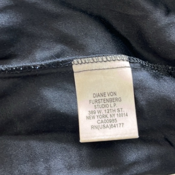 DVF Diane Von Furstenberg Pewter Metallic Sweetheart Peplum Top Blouse - Picture 8 of 9